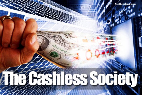 Bisnis2014's tweet photo. Perkembangan Dunia #Cashless, #fintech Akan terus naik hingga mencapai porsi 10% pada tahun 2020 nanti. #PeluangBisnis #MasaDepan #Paytren https://t.co/0bFJLkiroD