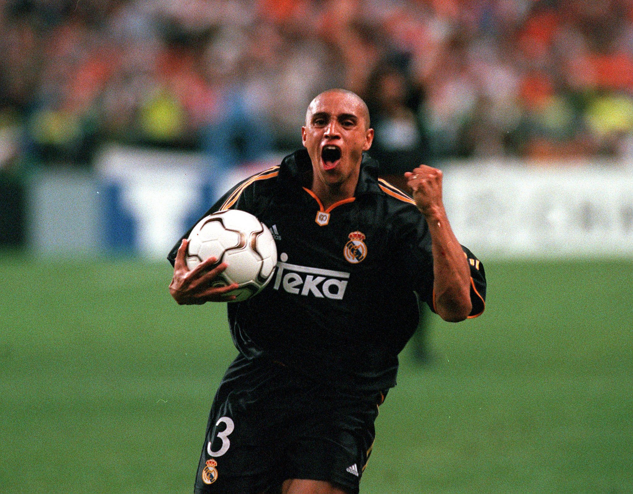 Happy Birthday to Real Madrid and Brazillian Legend Roberto Carlos

We will never forget that left boot 