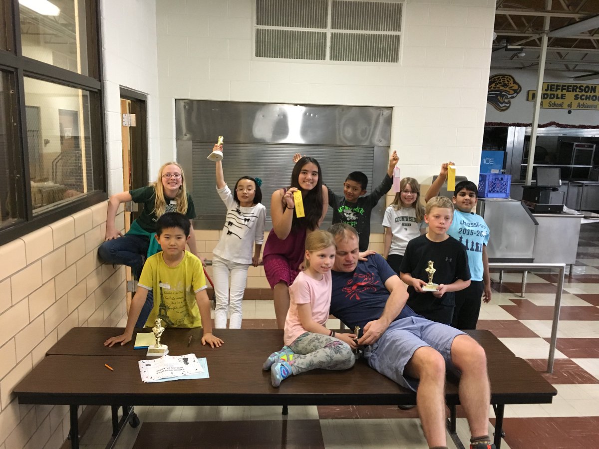 Harman_Steph's tweet photo. Our @countrysideCU students did a great job at Chessfest in Champaign this past weekend.  Way to go, Comets! https://t.co/SoEId4zbQS