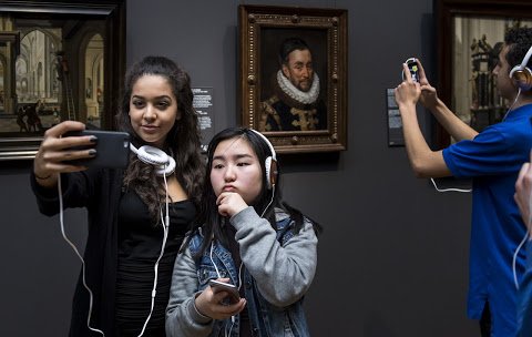MuseumTV_nl's tweet photo. Al gehoord over de nieuwe innovatieve app van het #Rijksmuseum? Een artikel over de #Snapguide staat nu online! --> https://t.co/yoXzLi1Wp9 https://t.co/qxOJsnihUP