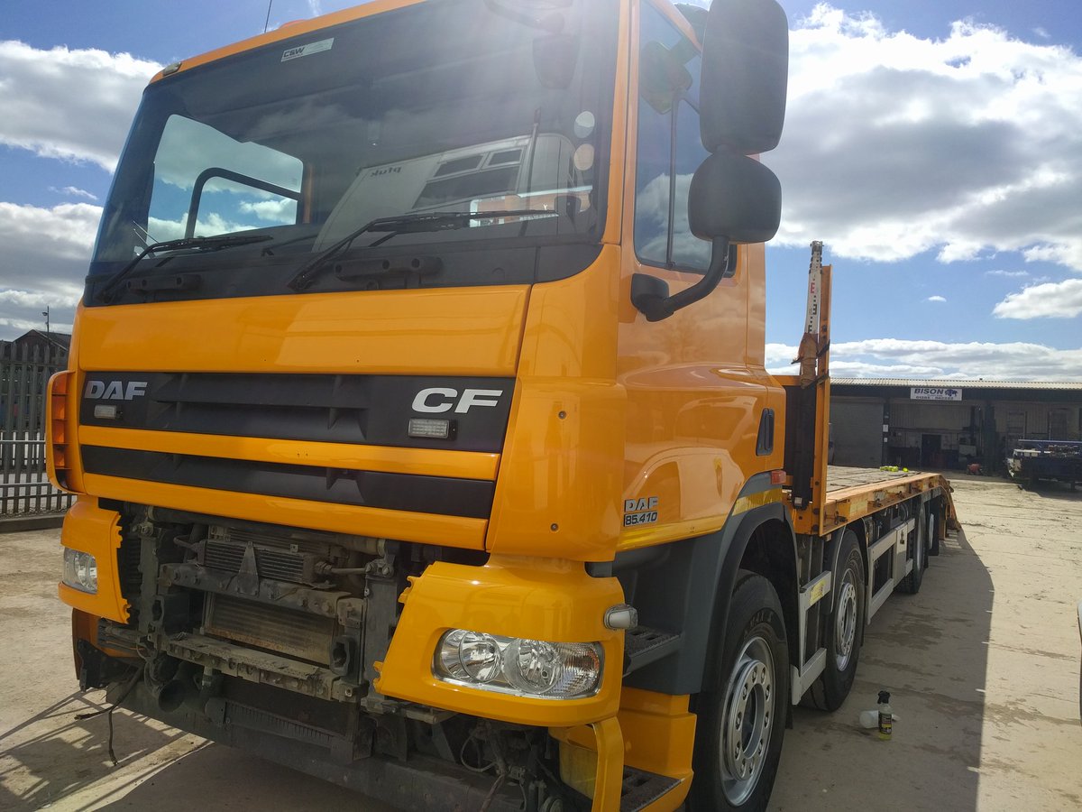 DemonFinishers's tweet image. Good to see the chaps over @BisonPlantHire  today. My vision is mostly limited to yellow now though...