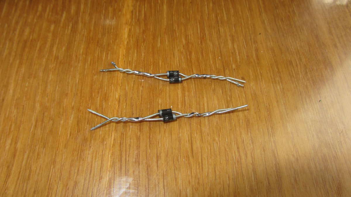 say_2016's tweet photo. #eggbot update. Installed smoothing diodes for stepper motors. Result is much better. https://t.co/g9kczfBRMs
