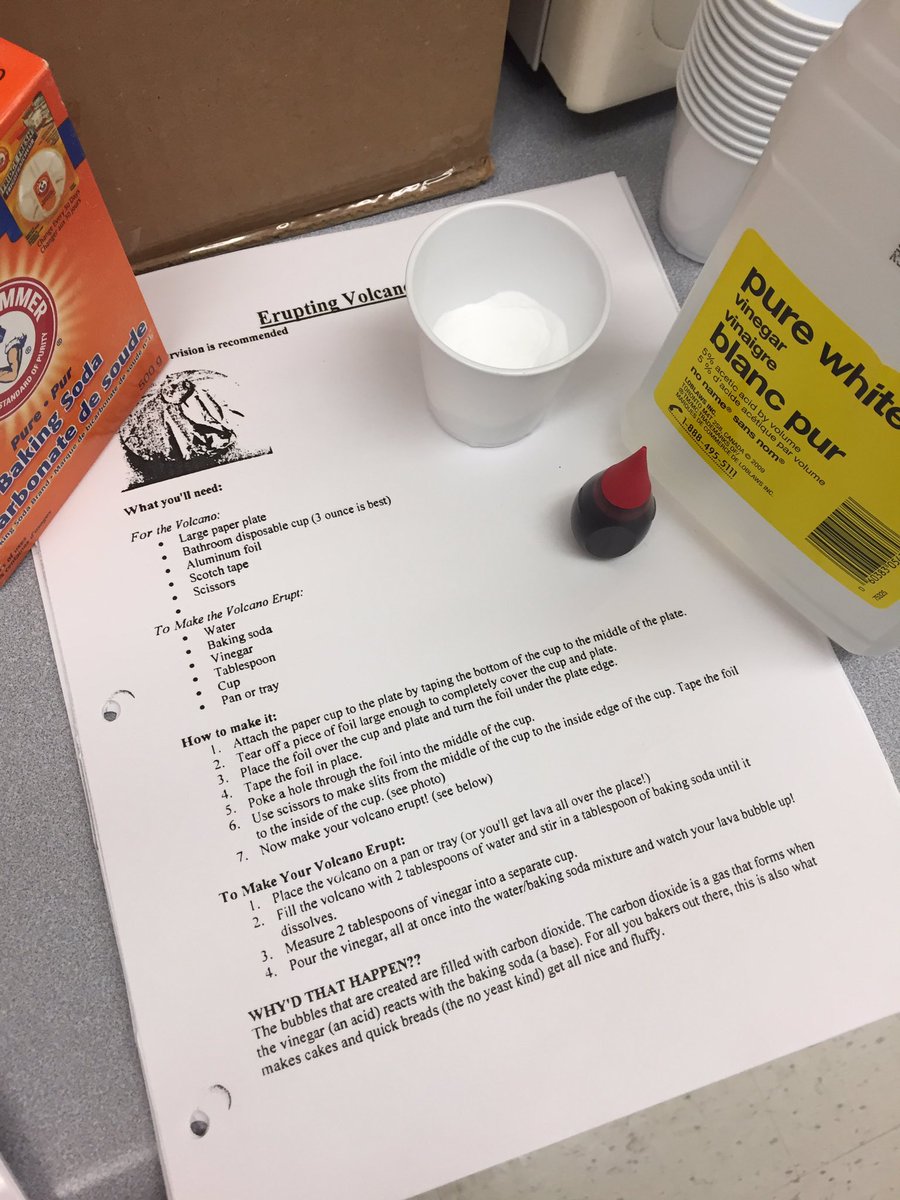 MrsLee000's tweet photo. Making volcanoes erupt today! Learning about rocks and minerals is so much fun! @rjlee_ps https://t.co/eiF2Itz1x0