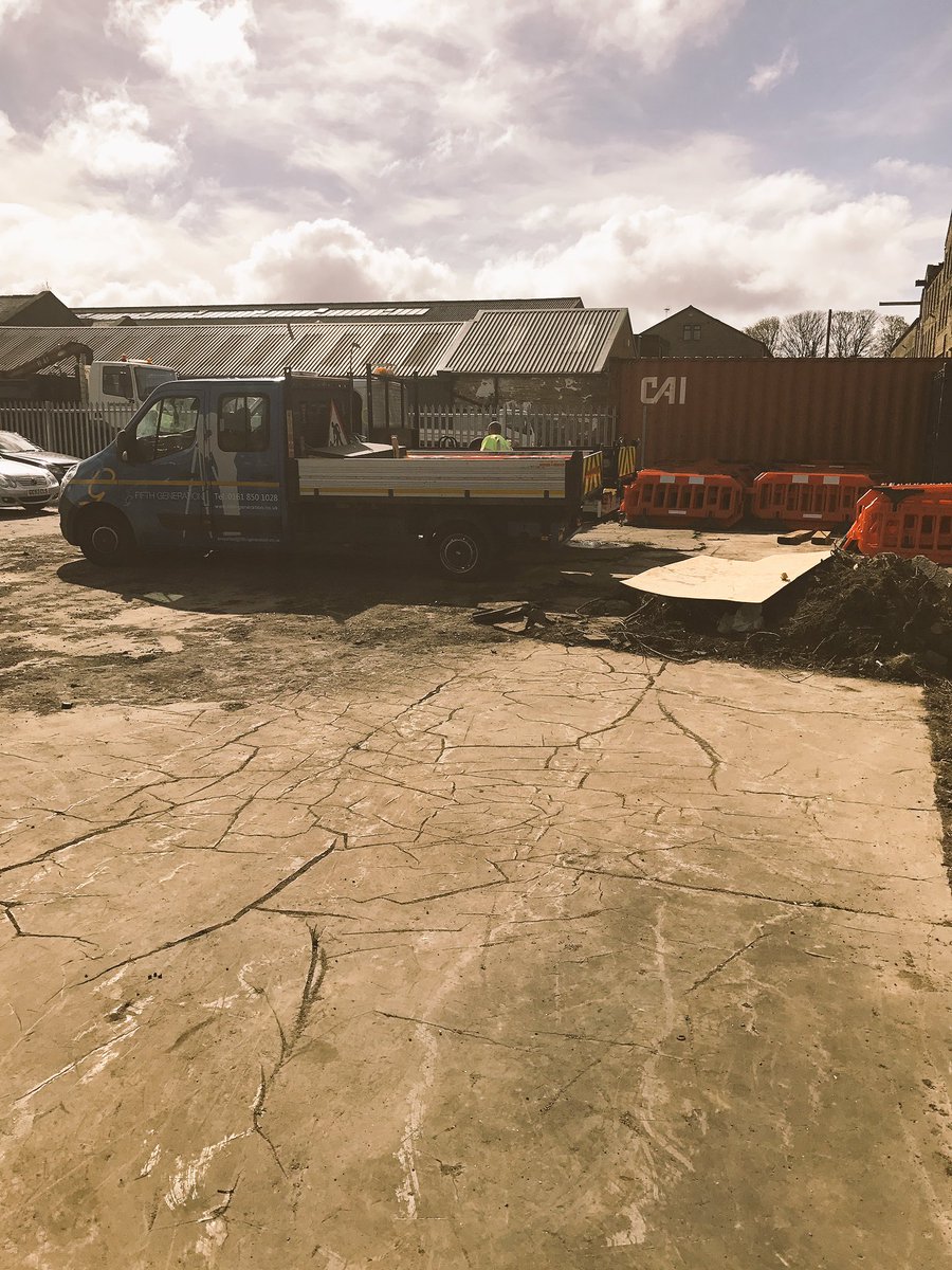 5G_CivilEng's tweet image. Nice sunny day at our Halifax yard...team 5G raring to go on the CT project 🙌🏼