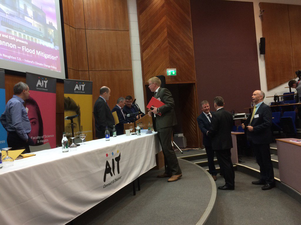 felucy64's tweet image. Environ 2017. Draining the Shannon Debate. #environ2017