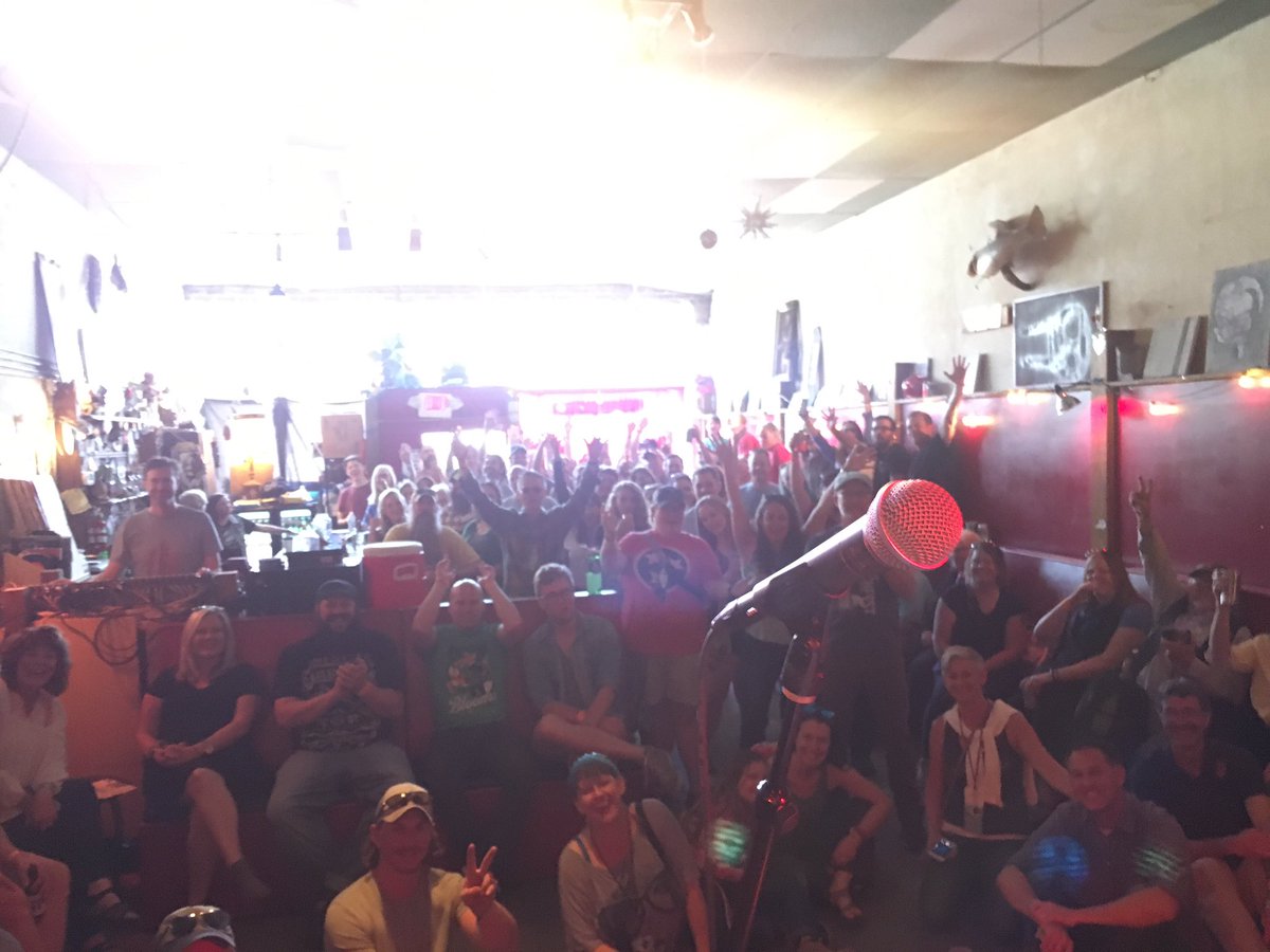 ZoeNutt's tweet photo. Thanks for packing into #ThePilotLight with us! @rhythmnbloomsfest @myattackmonkey @dogwoodarts #ZoeNuttAndTheUnion #LikeYouAlbum #RnBKnox https://t.co/1LNv5vF3Zf