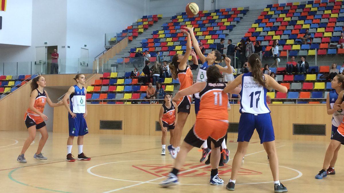 osonamania's tweet photo. El Vikus's @femeniosona es troba a una victòria de l'ascens a Primera Catalana 
https://t.co/MdTT1OpnQ2
@toniavant @jgua2418 @annafarres https://t.co/JuyLaq4Pnb