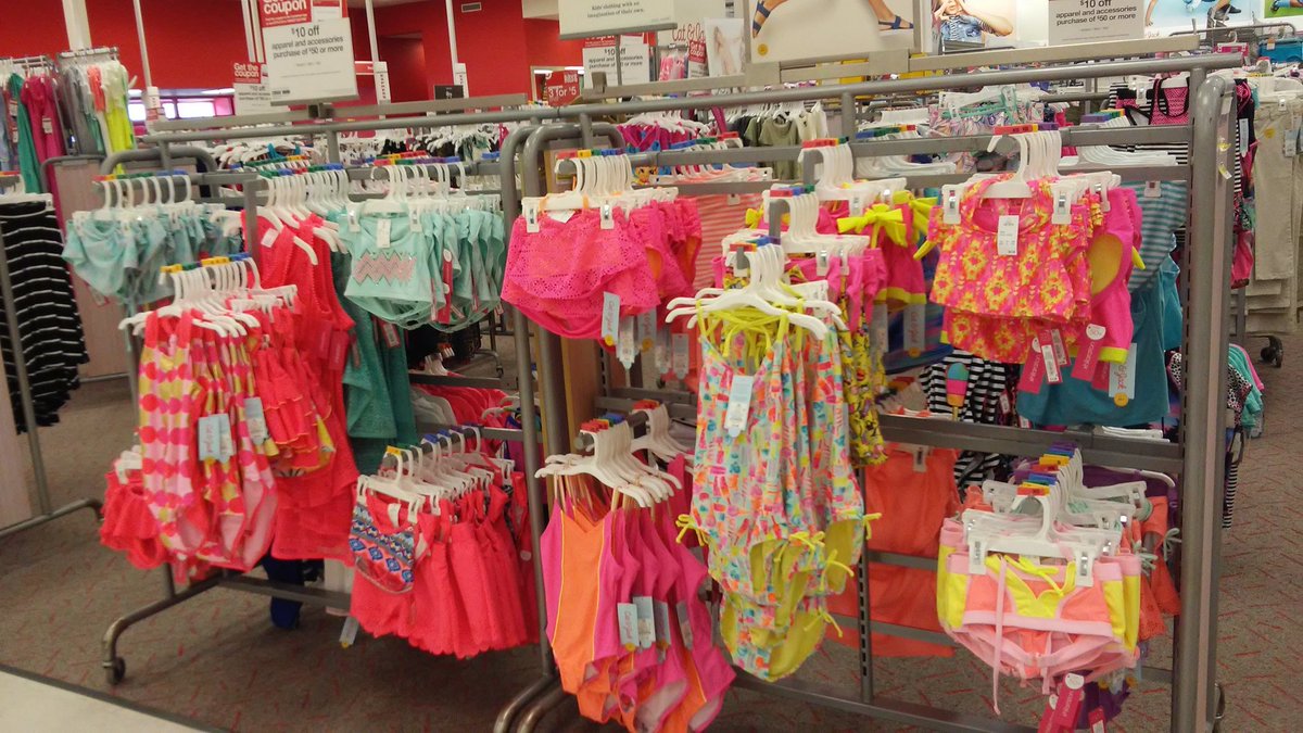 RaquelB1986's tweet photo. Re-merch in swim today @#T0672! @jbellomo23 @RPuchel @TroyDutcher https://t.co/4trgoP5PUf