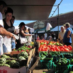 Restore Rural America with Small-Scale Farming | Civil Eats buff.ly/2oiEDgP #eatlocal #Sustainability