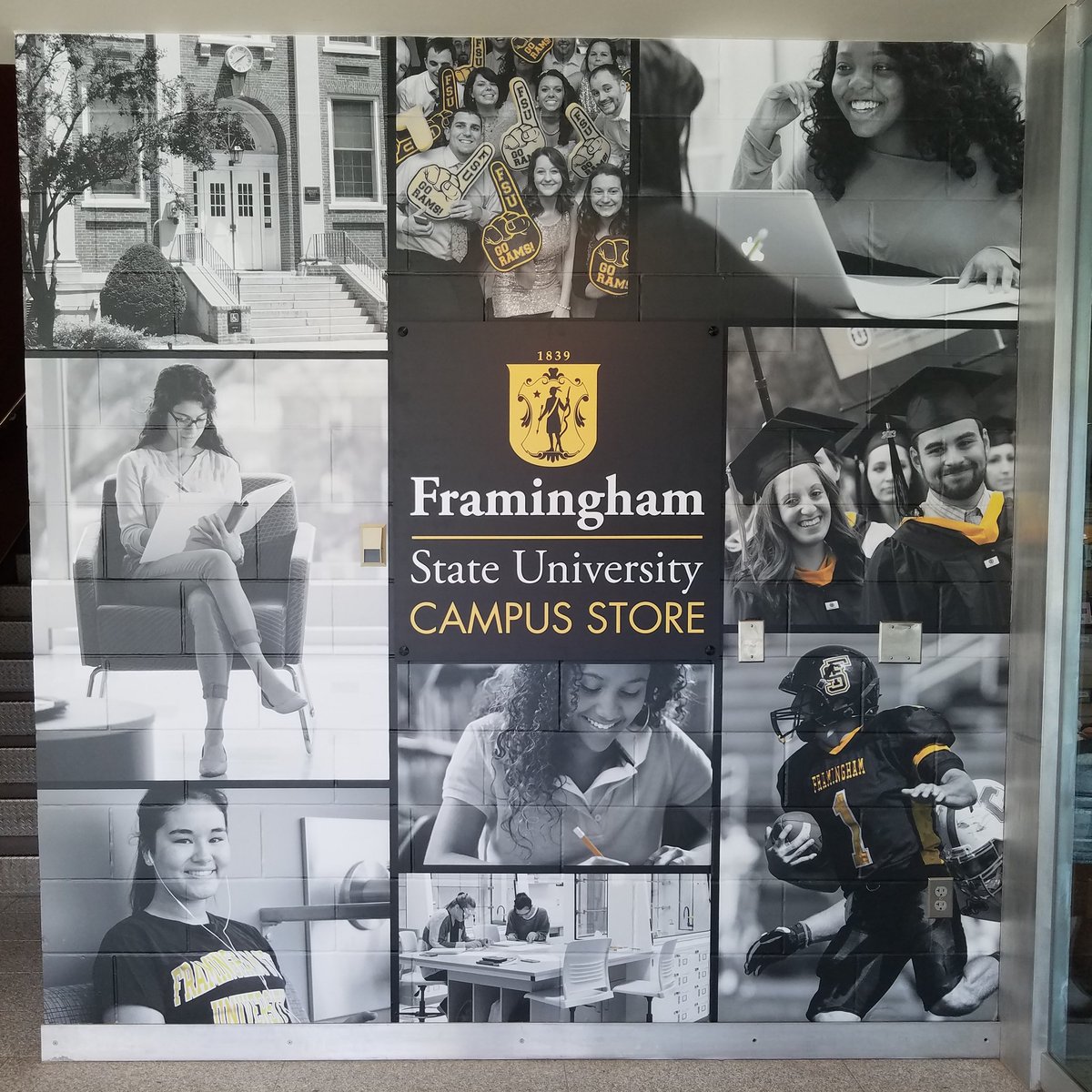 FramStateStore's tweet photo. The wall outside the store got a makeover, what do you think? https://t.co/mrHexJbBKh
