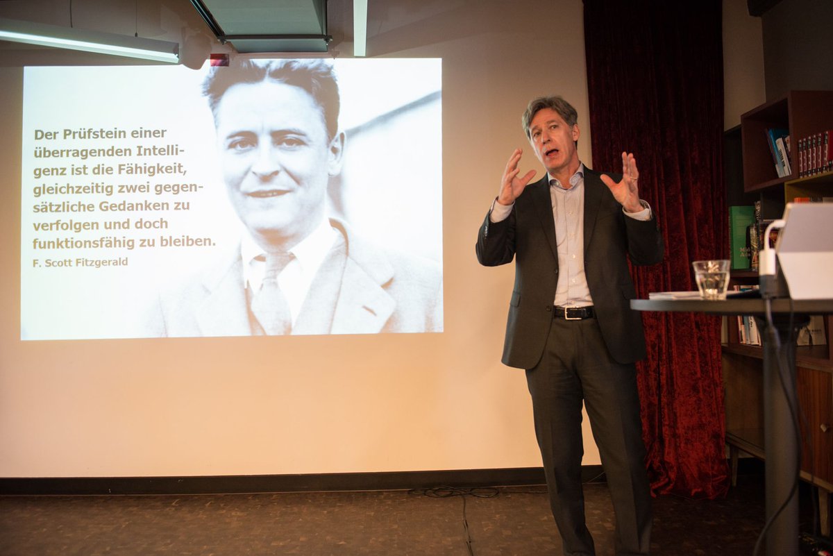 Wie Spuren hinterlassen &amp; nicht Staub aufwirbeln? Im Vortrag zu «No Vision. No Drive.» bei Strategie Austria in Wien zeigten wir die Lösung.