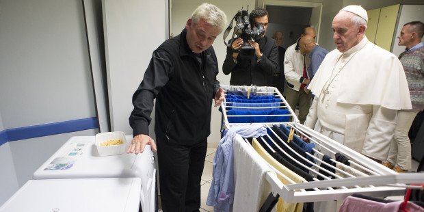 La « blanchisserie du Pape » ouvre ses portes
fr.aleteia.org/2017/04/10/la-…