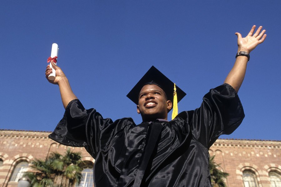 Essence's tweet photo. New York State just passed a free college tuition plan AND ends imprisoning people younger than 18 with adults! https://t.co/JTBUZbdSWC https://t.co/syfa6T4qiS