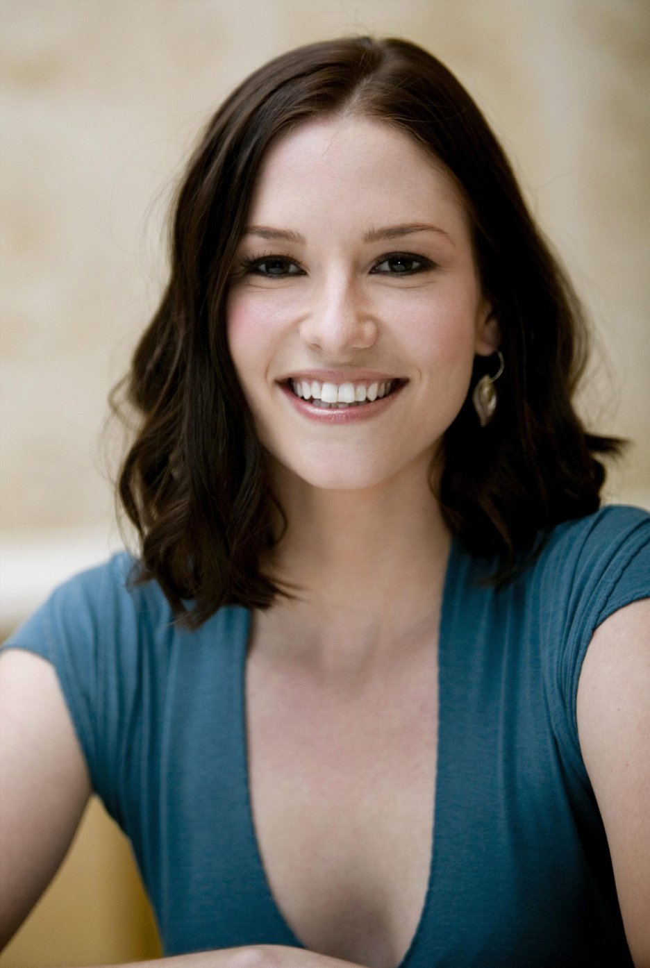  Happy Birthday Chyler Leigh 