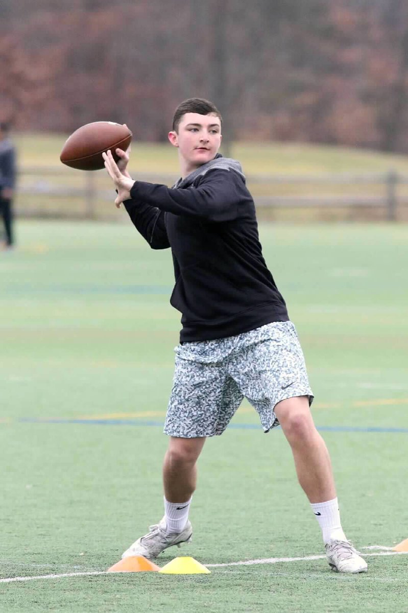 VAQB8's tweet photo. December work = Spring Performances
#SpringBall #SpringEvals
@presleyegg_15
@MilesMThompson1 @Guy_Myers_5 #PSRspringshowcase https://t.co/xj0DCSvLkw