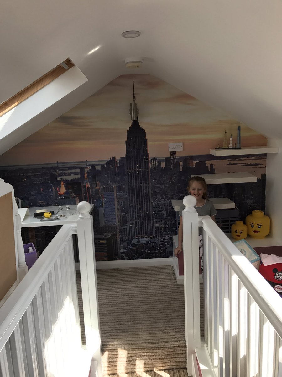 thesteward1's tweet photo. Was Little girls room now all grown up with a mural from @1wall_wallpaper #concreatejungle #wherdreamsaremade https://t.co/2AHl681Ipc