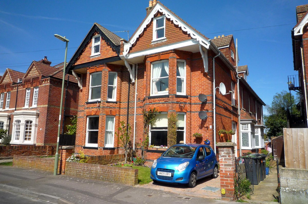 View today, 2 bed flat in Alverstoke, #Gosport bit.ly/2oYYWOy @PropertyHants @LeadersSouth <a href="/Neal_Ball_AM/">Neal</a> <a href="/LeadersFareham/">Leaders Fareham</a>