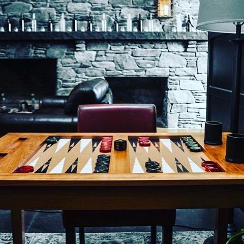 CrisloidGames's tweet photo. Really pulls a room together, no? 😍  #heirloom #homegoals #currentdesignsituation #mycovetedhome #apartmenttherapy #interiors #thatsdarling https://t.co/e4Ij8Af4Qi