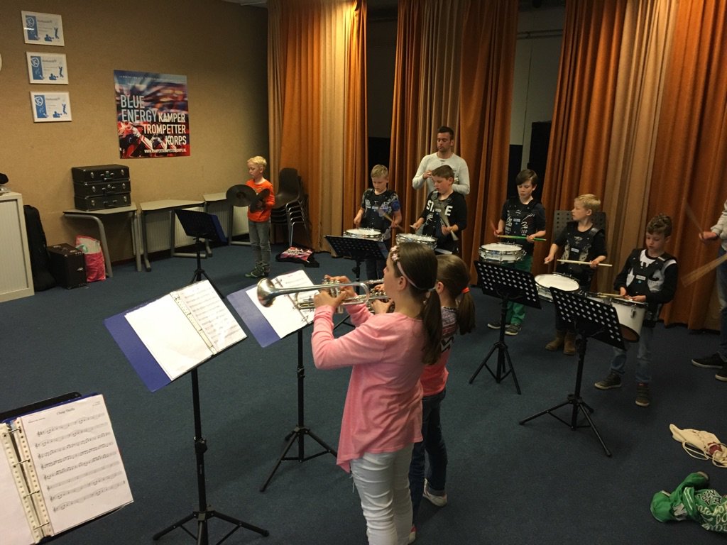 Repeteren voor onze eerste optreden. #lentefair #MusicClub #Kampen #17april