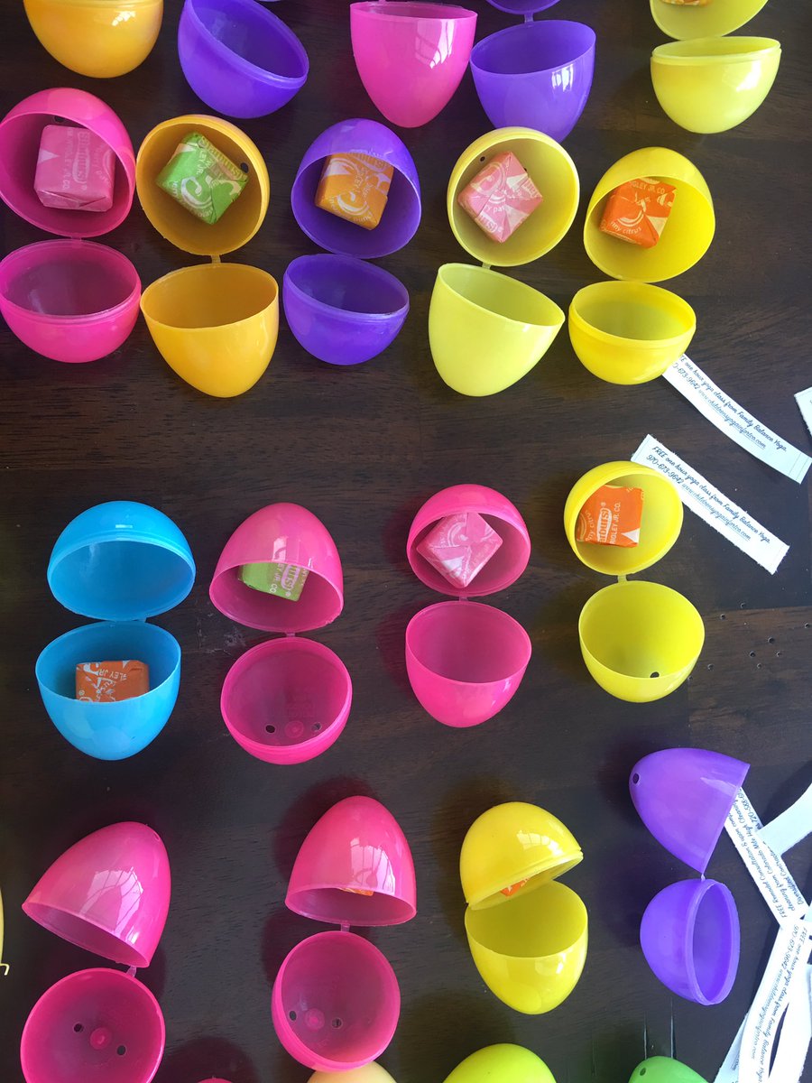 Coloradecomamma's tweet image. Be on the lookout for eggs around town! Located in Northern Colorado. #ecoeggco #colorado #loveland #easter