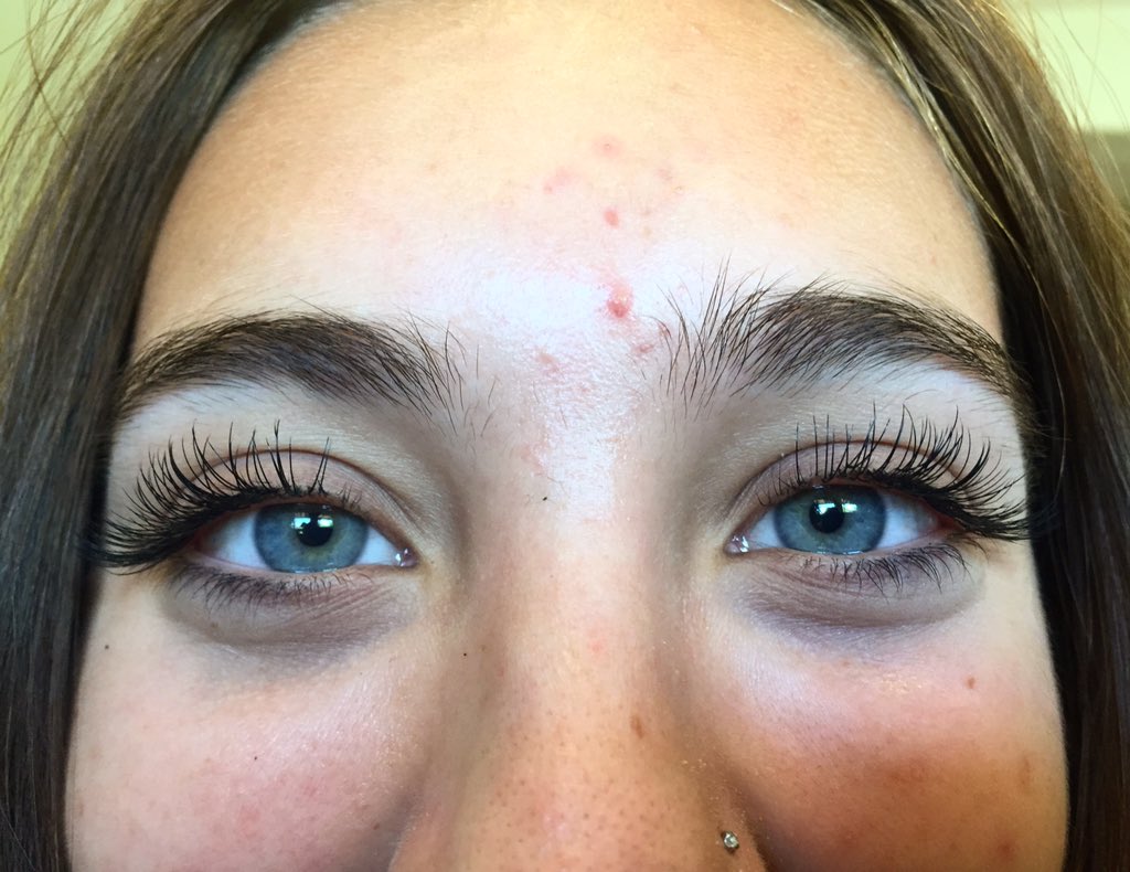 __corynne__'s tweet image. Come get your prom lashes this month for $30!! RT for $5 off! #lashes #eyelashextensions