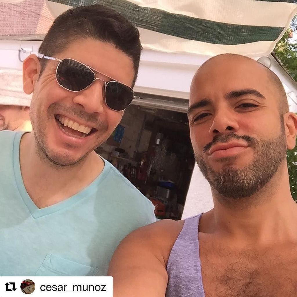 TheKitchenGaily's tweet photo. Happy #nationalsiblingday to my brother @cesar_munoz #TanOnFleek #delicious *
*
*
*
#brothers #monday #mancrushmonday #gayandsingle #gaysof… https://t.co/T5efhNIoAP
