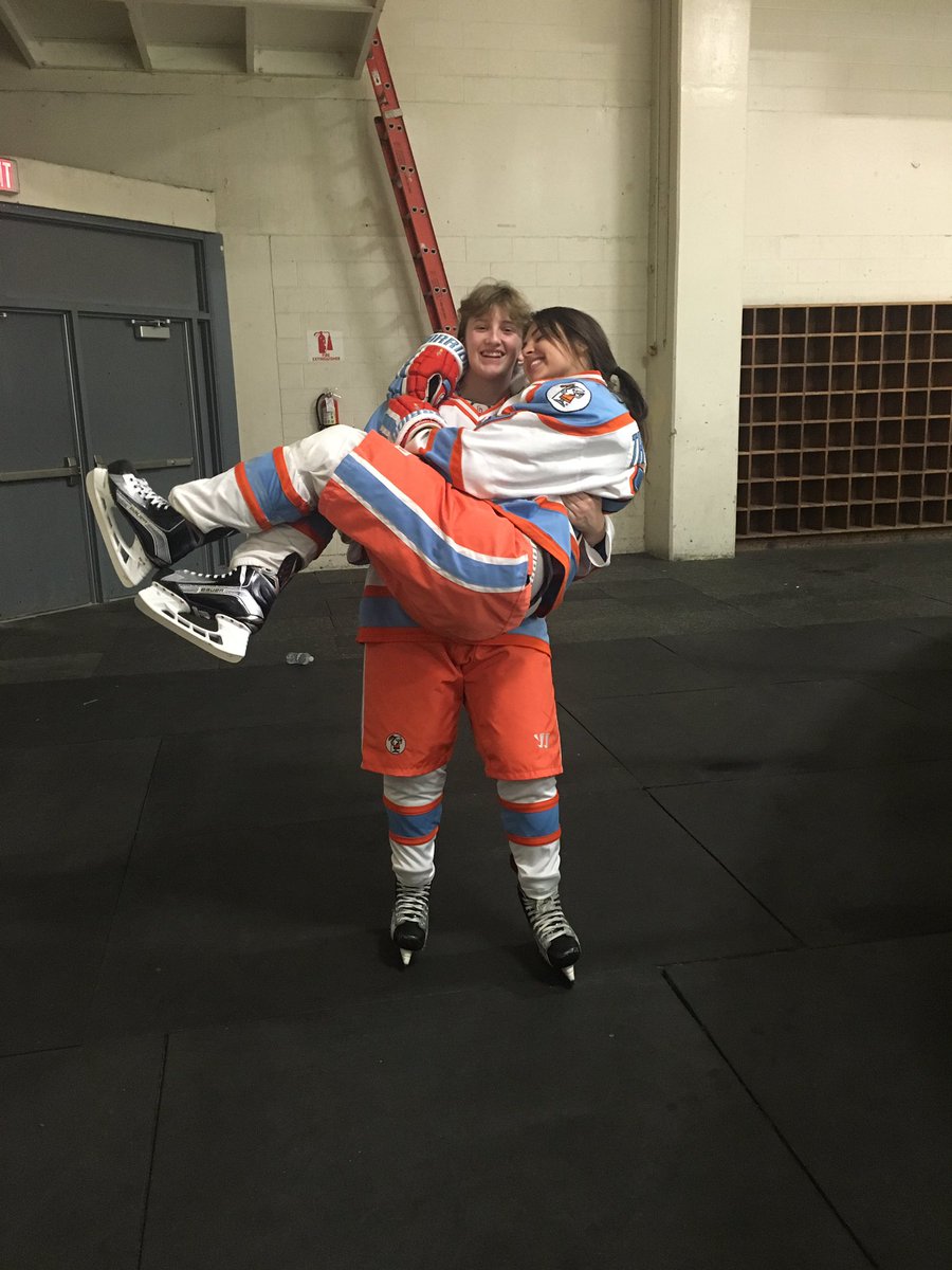 courtney17hall's tweet photo. Happy birthday Tazer ❤️So glad to call you a teammate and I can't wait for what's to come. 🍕🏒#harvardwho?? #spreadthesauce @tazethompson https://t.co/1MIXMOYi83