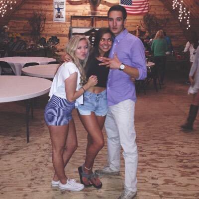 bridger8000's tweet photo. Happy 21st Jizz!! I miss your stupid ass, don't die tonight! https://t.co/JJTTKXehCA