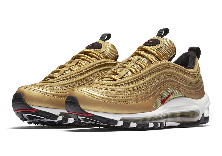 sneakerkick2017's tweet photo. The Nike Air Max 97 "Metallic Gold" is releasing in kids' sizes too. Available 4/20 =»https://t.co/6kj4Tgpqpu https://t.co/Ubn1pi3fGu
