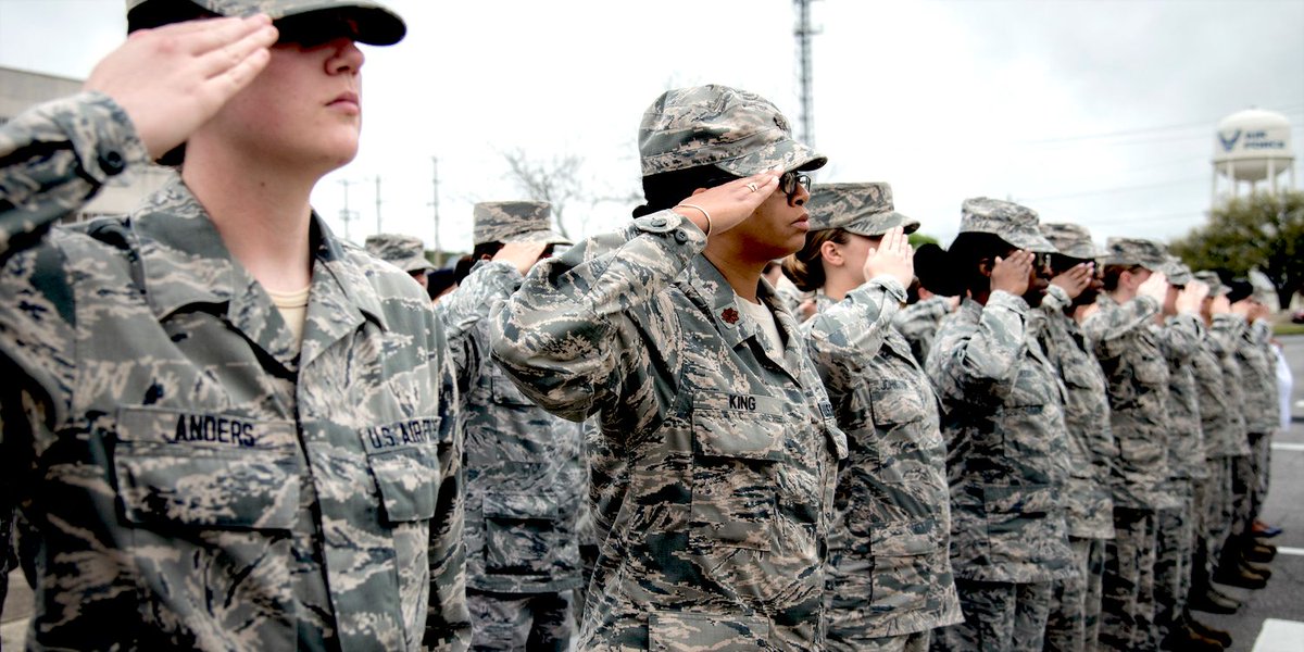 HirepurposeJobs's tweet photo. 10 Must-Read Books About Women In The Military https://t.co/f72e6AseRb https://t.co/iZWMTECMdP