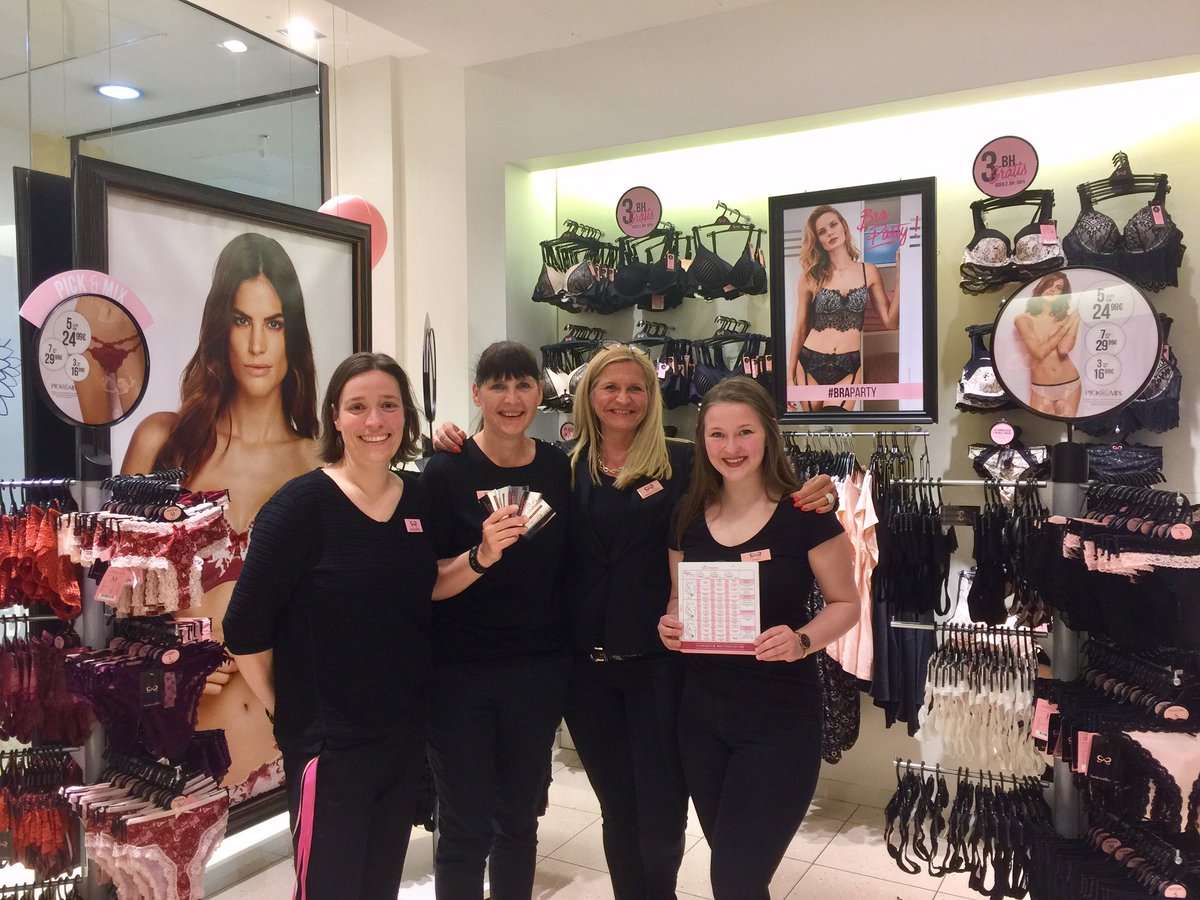 Ein perfekter Trainingstag mit unseren Sheros 🎀aus Berlin Gesundbrunnen 👙👙👙💃💃💃<a href="/Jasmin2punkt0/">Jasmin Kutzer</a> <a href="/verbmel/">Melisa Verbeck</a> #hkmacademy