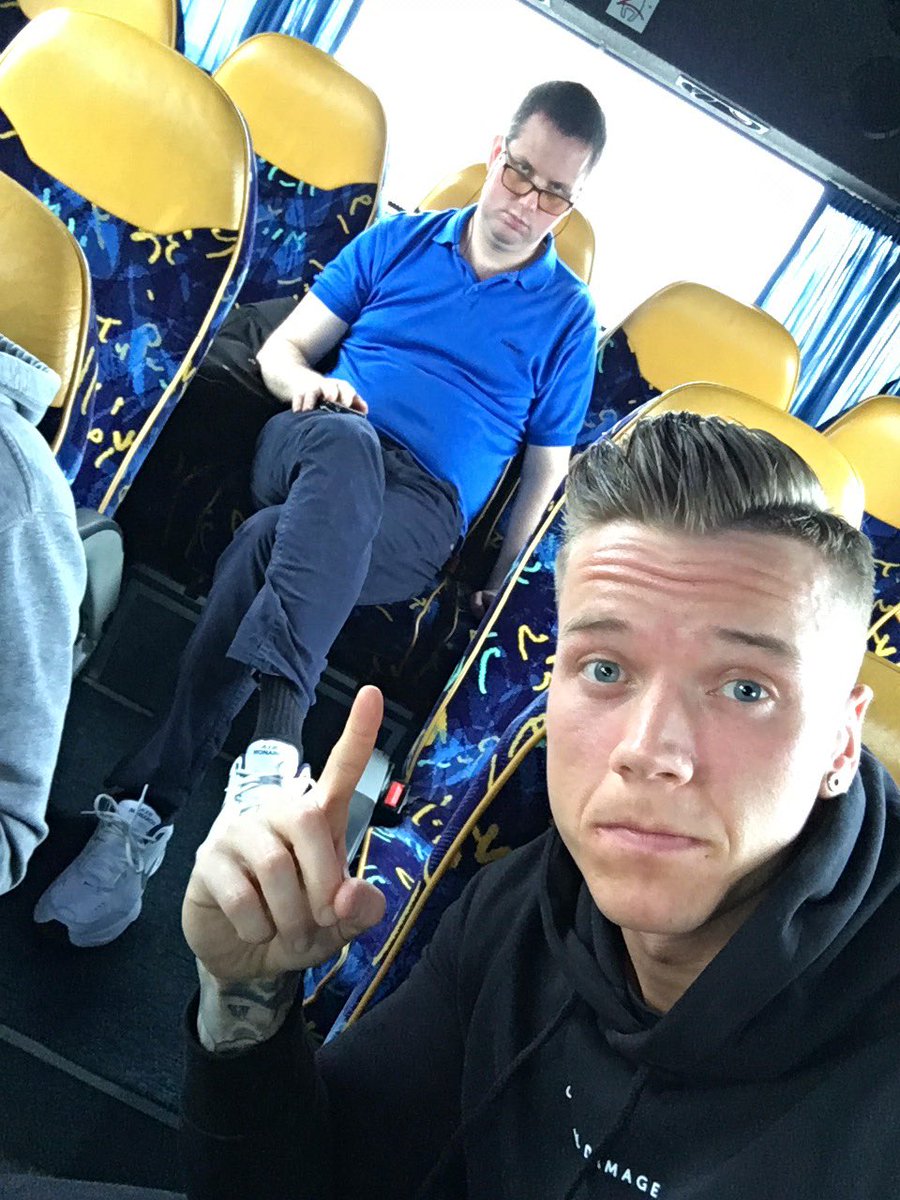 Við erum farnir til Polands 👻Stebbiiii