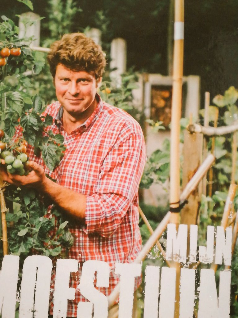 KristienRaeij's tweet photo. Wegens "voorjaar" op de boerderij ben ik gewoon genoodzaakt om het effe met @WimLybaert te doen! #sorryschat #levedelandbouw #hartvoorboeren https://t.co/jGzQhPj4Jm