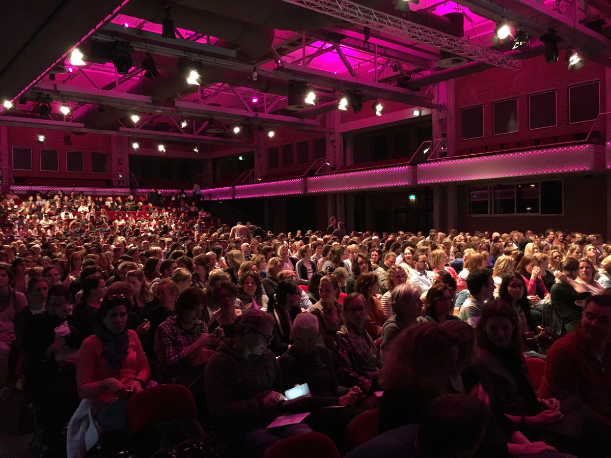 De ouderavond "Jouw woorden zijn daden!" is geopend door directeur van SWV de Eem Brigitta Gadella #swvdeeem #amersfoort #flint