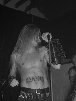 salmiaklakrids's tweet photo. I should be doing "important" stuff but...Internet 😏. Gotta love 🇳🇴for so many reasons f.eks #Norway #blackmetal #forfaen 🤘 https://t.co/xgUSisvgCf
