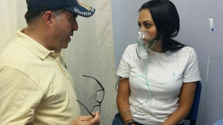JulioBorges's tweet photo. Fue herida la Diputada @delsasolorzano con una bomba lacrimógena en el pecho. Está siendo atendida en estos momentos #10Abr https://t.co/fx7RYgR9TU