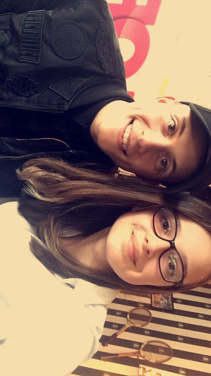 dals_forever_'s tweet photo. I wish you a happy birthday !
You are the best singer , I love youuu😍 @L0oiic 🔥 https://t.co/FGy1CieMZO