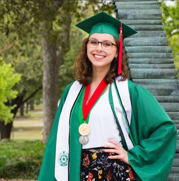 UNTWritingCtr's tweet photo. Congratulations to our tutor Sydney Wilburn for getting a VISTA position in Austin! We're so proud of you! #UNT #UNTWritingLab https://t.co/ptOkD6654b