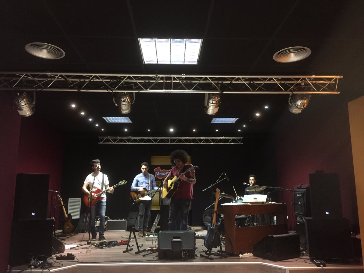 robertobilli's tweet image. ...anche stasera si prova all' #Underground #music #House