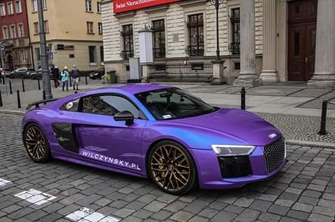 EdmarRaikkonen's tweet photo. That color tho!

#audi #r8 #audir8 #audination #audiworld #audipower #amazing https://t.co/prkFPdkLVW