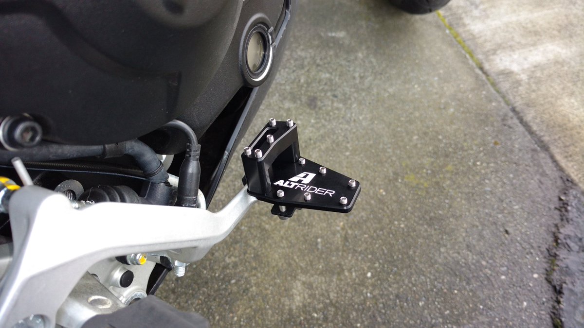 AltRiderLLC's tweet image. Production brake pedal enlarger + modular riser DualControl parts are in stock for the Ducati Multistrada! altrider.com/en/product/det…
