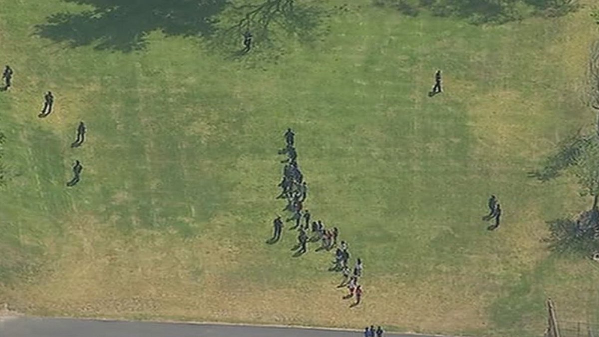 WATCH LIVE At least 4 shot in California elementary school shooting bit.ly/2nyr3Hi https://t.co/HU8Q6iGeHn