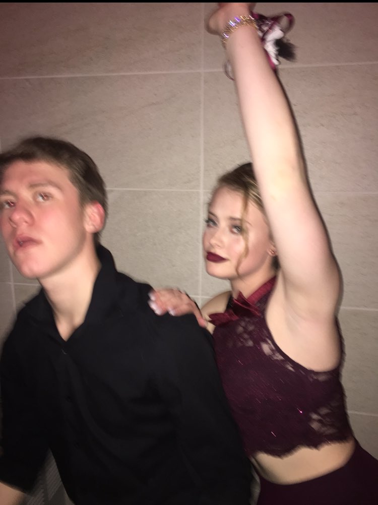 EmilyManning111's tweet photo. happy late birthday. @oriondifranco00 #prom #german #chipbitch #applebees #voicemails https://t.co/ikQizSuOGx