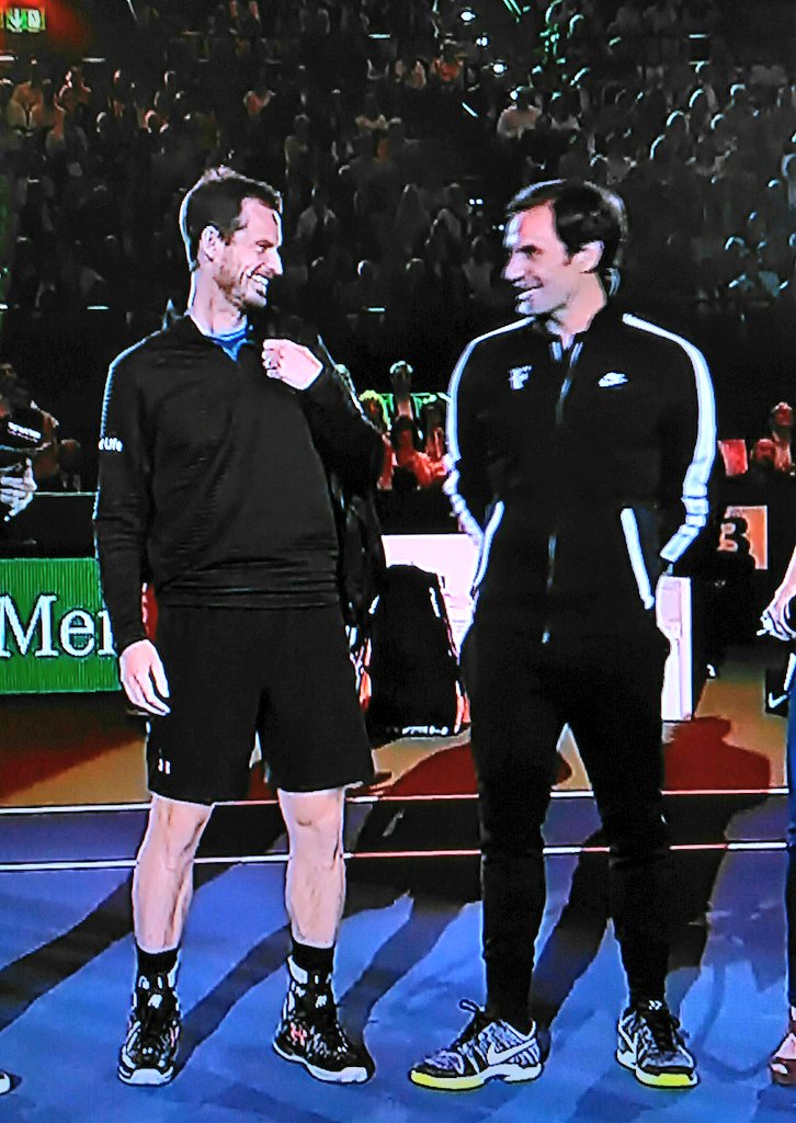 Holz_Wege's tweet photo. Tutto pronto per #MatchforAfrica3
Go Roger
Go Andy #FedererMurray https://t.co/EyNtlt0dvI