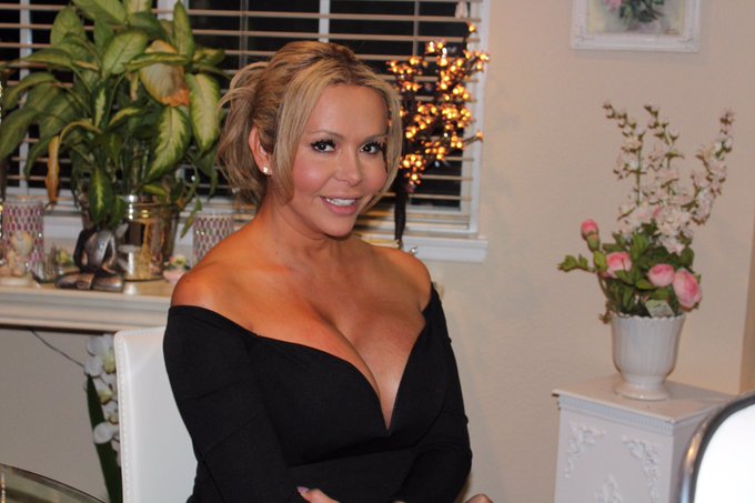 Happy Monday https://t.co/tXGcxJbF3d<a href="/tag/newprofilepic"class="tags"><span>#newprofilepic</span></a>