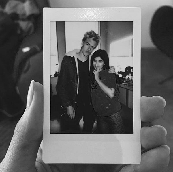 and just like the moon i will always be here for you