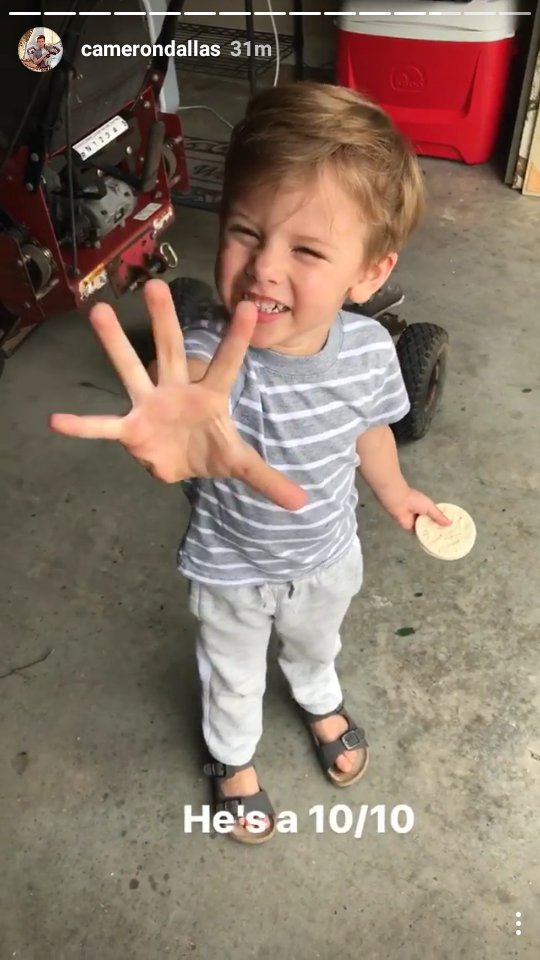 DallasMilica's tweet photo. Cutie😍
@MAGCONTOUR @camerondallas @AaronCarpenter https://t.co/kP7UUe2X5x
