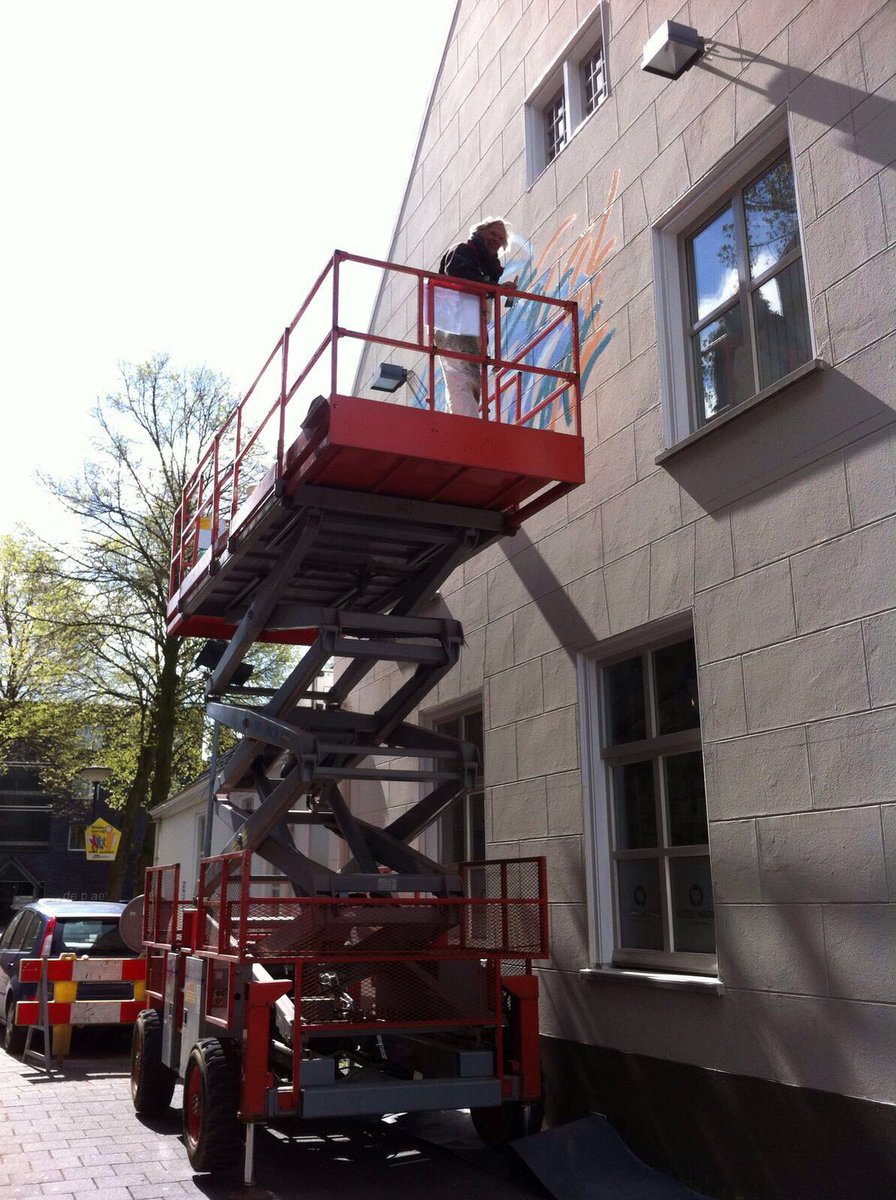 Fransvanveen2's tweet photo. Hard gewerkt, wat een uitdaging #blindwallgalarybreda @rabo_breda #coorperatiefonds #Princenhage @breda https://t.co/RGmGb1yizh