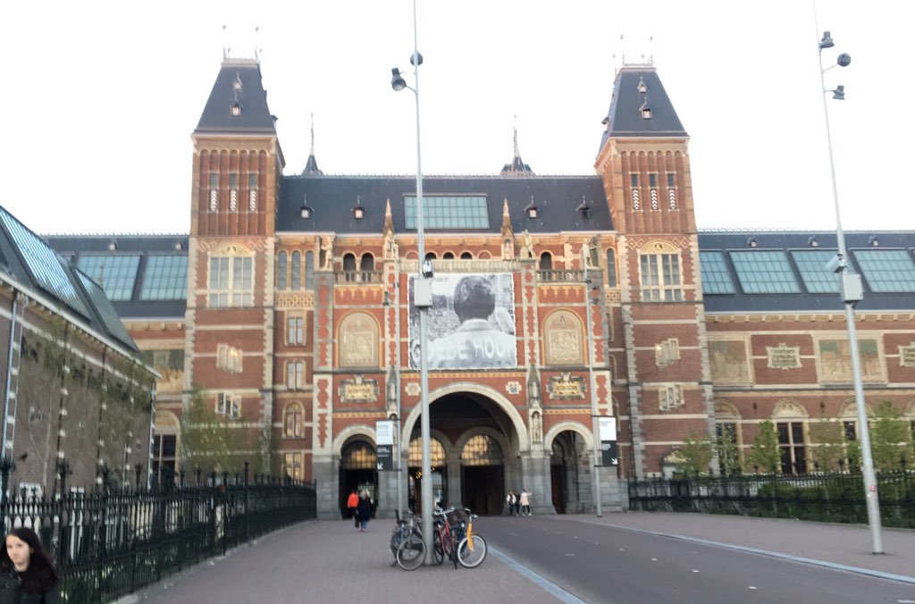 hostmanship's tweet photo. Veiligheid &amp; Welkom gaan hand in hand bij het #Rijks. Wat kan het museum leren van #Hostmanship bij de Marechaussee? https://t.co/5kPXZN7CCO