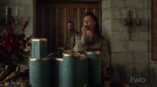 annpirvu's tweet photo. ACTUALLY laughed out loud reading👏🏻👏🏻SEVERAL times!
Dive right into #Reign Episode 8 with @YKYLFashion ✨✨ https://t.co/ajtnSeiuNM #ReignS4 https://t.co/F3pZ5BexRQ